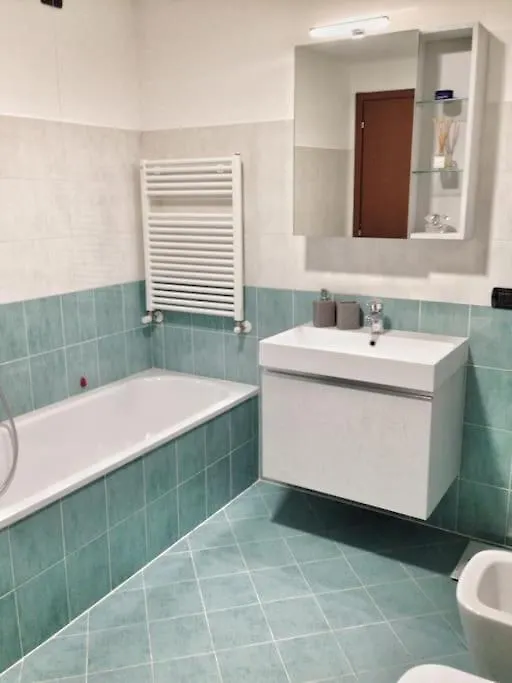 Apartment Appartamento Vicino Metro Precotto, Garage Gratuito Milan Italy