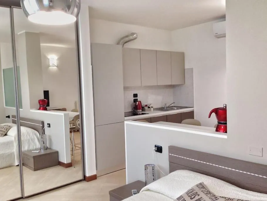 Appartamento Vicino Metro Precotto, Garage Gratuito Milan 0*,  Italy